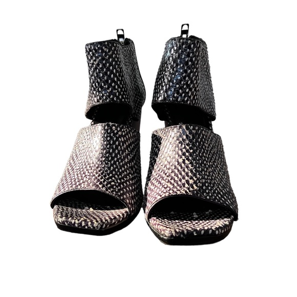 BALENCIAGA leather snakeskin wedge heels - Picture 2 of 4